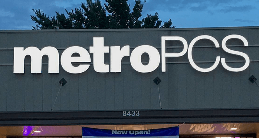 Custom Outdoor Signs in Houston Weather​